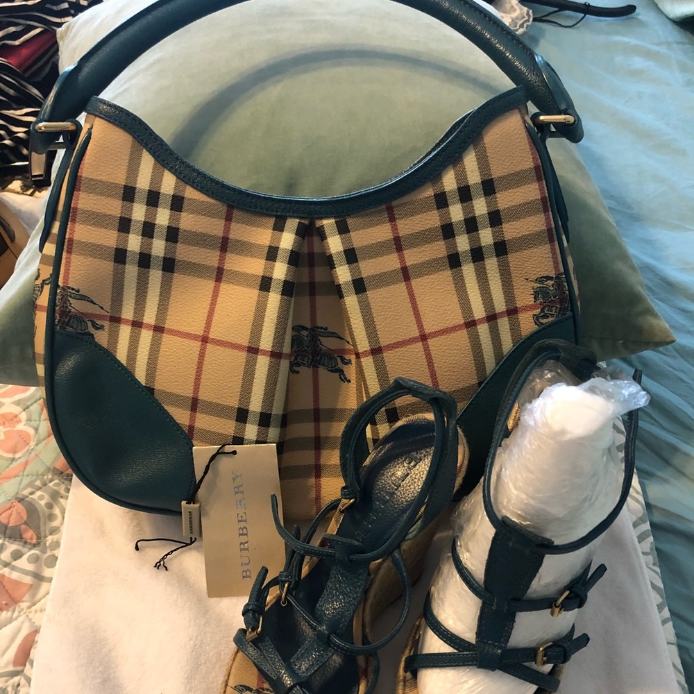Burberry pair! 👠 and 👜! 💥 not bundle deal sold - Picture 5 of 8